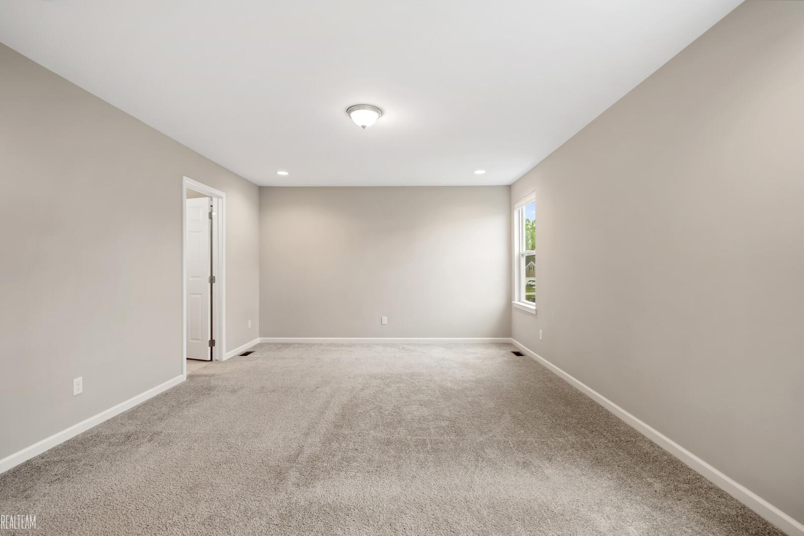 922 Lemon Drive Rochester Hills, MI 48307 - Photo 17 of 33