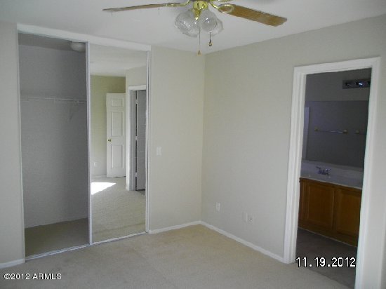 6613 West Riva Road Phoenix, AZ 85043 - Photo 5 of 13 1012391mstrbed2
