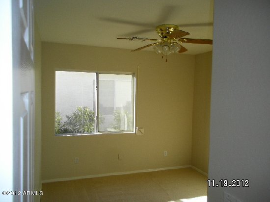 6613 West Riva Road Phoenix, AZ 85043 - Photo 10 of 13 1012391bed2