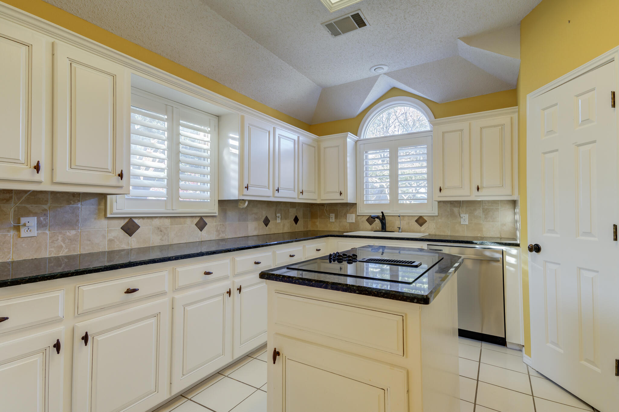 5917 85th Street Lubbock, TX 79424 - Photo 25 of 57 DSC04609_10_11_12_13