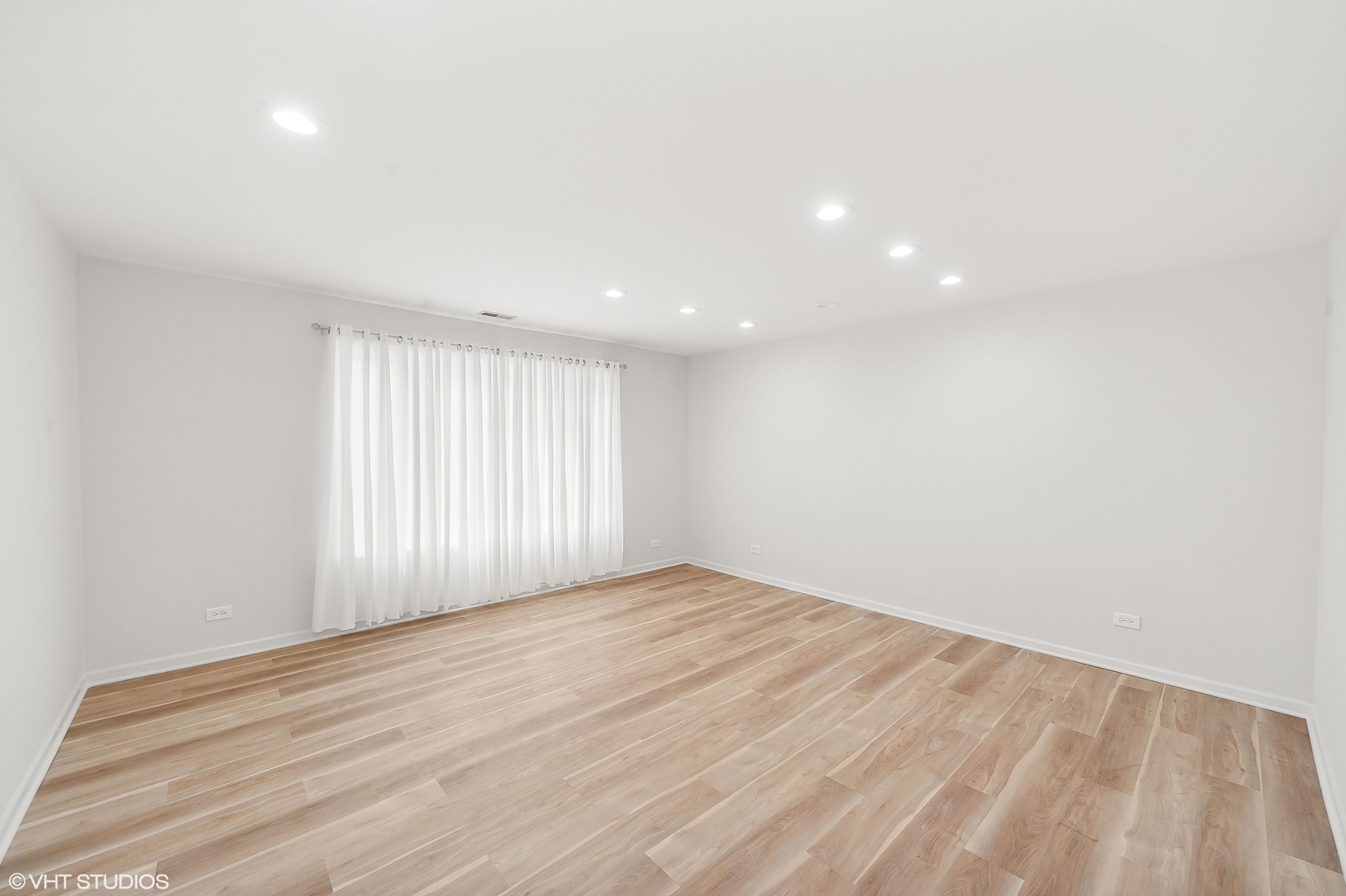 350 East Dundee Road, Unit 110 Buffalo Grove, IL 60089 - Photo 2 of 13 Gallery Image 2
