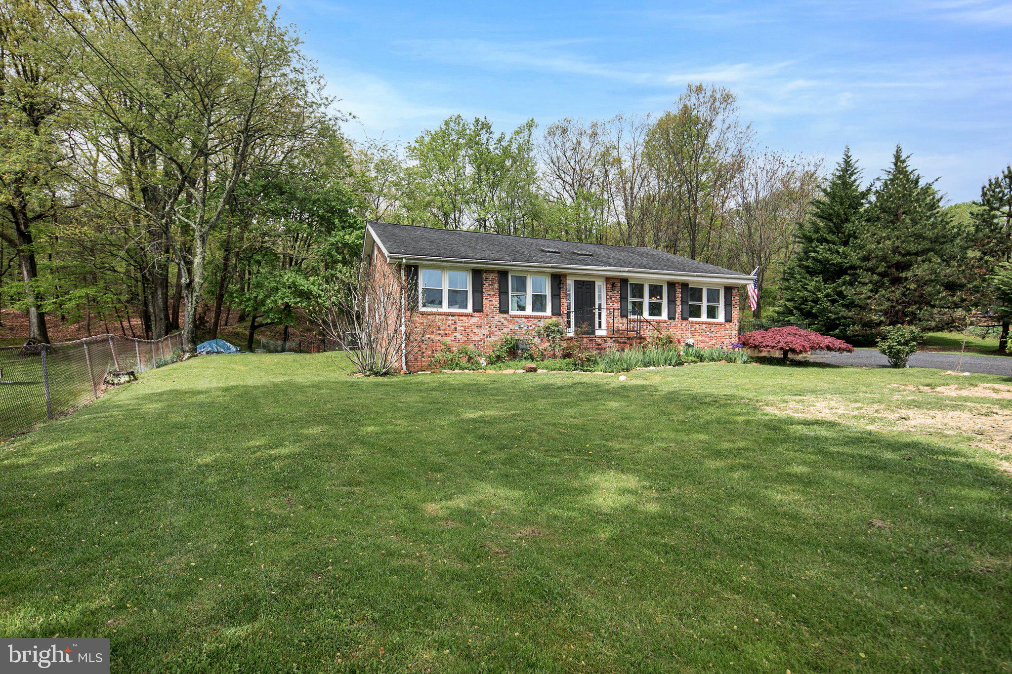 10314 Putman Road Frederick, MD 21702 - Photo 2 of 28 Lovely Setting