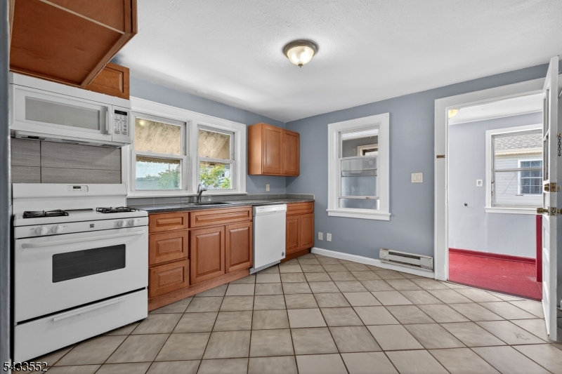 1231 Union Street Linden, NJ 07036 - Photo 14 of 32