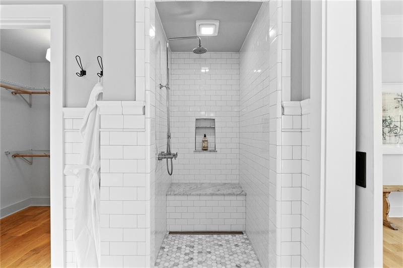 7600 Barnes Road Palmetto, GA 30268 - Photo 29 of 37 a bathroom with a shower