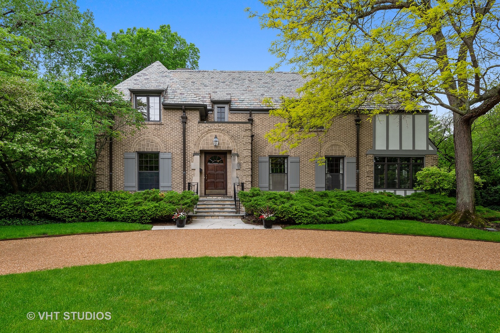 1041 Locust Road Wilmette, IL 60091 - Photo 2 of 31