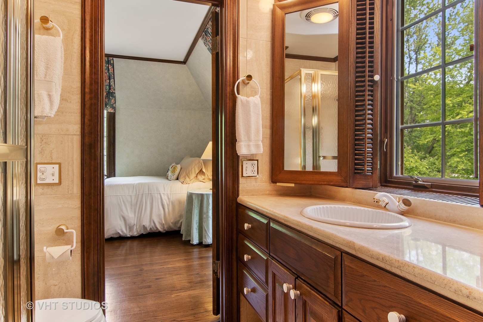 1041 Locust Road Wilmette, IL 60091 - Photo 15 of 31
