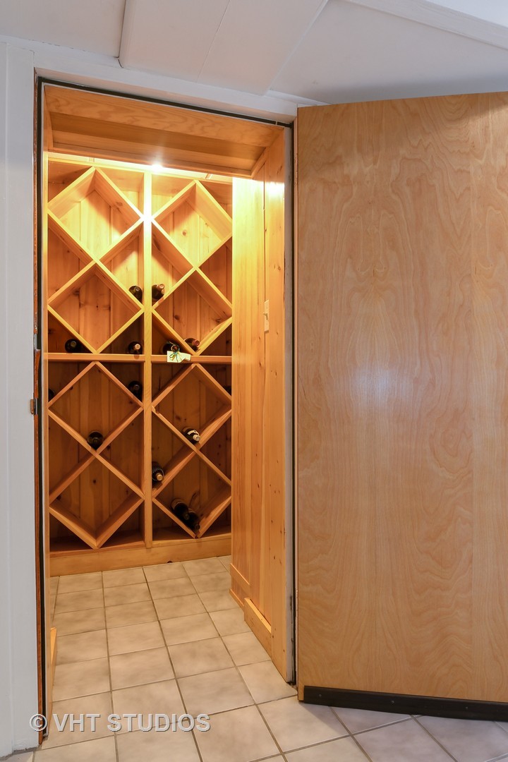 1041 Locust Road Wilmette, IL 60091 - Photo 21 of 31