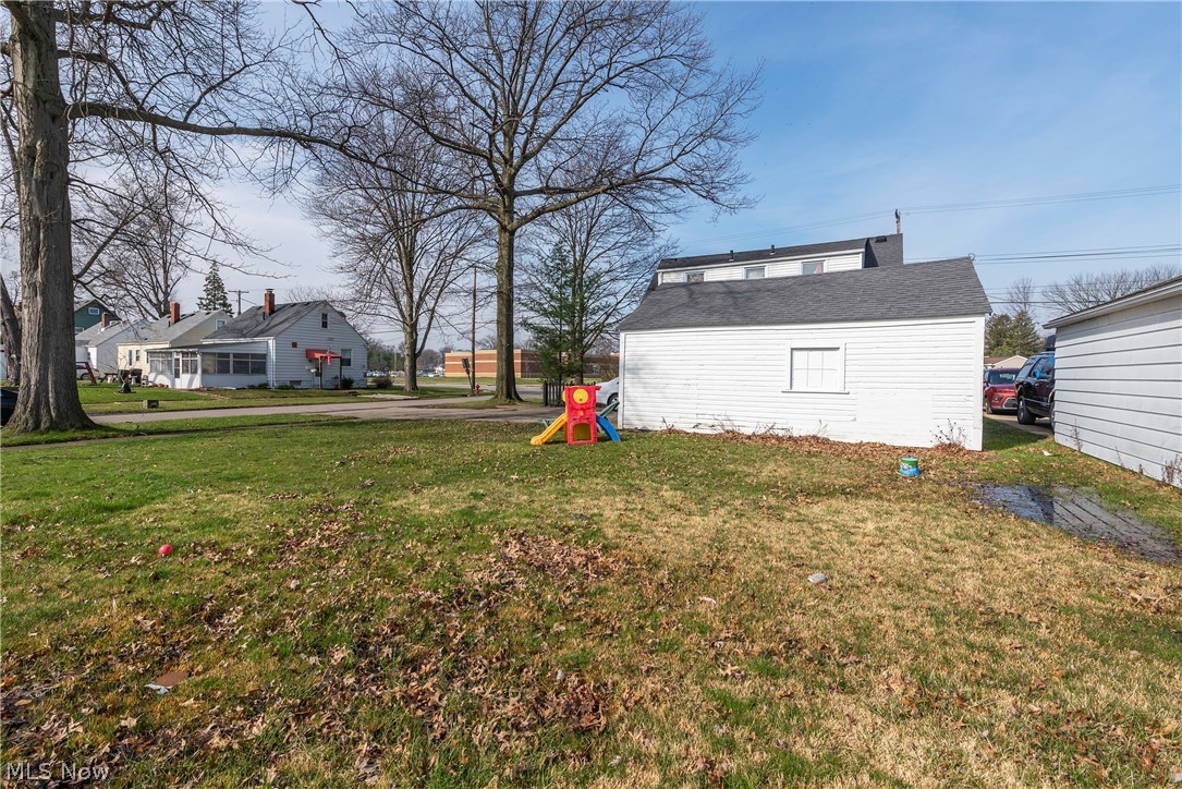 347 Gulf Road Elyria, OH 44035 - Photo 22 of 23