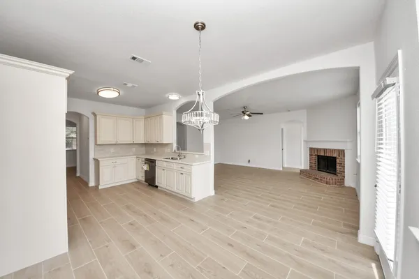 $339,990 | 7925 Diamond Oak Drive, Texas City, TX 77591