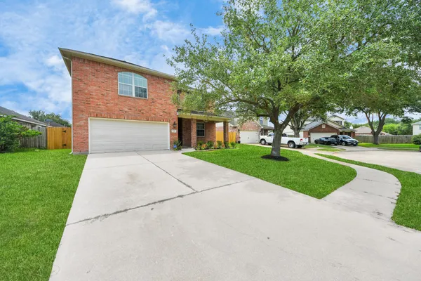 $339,990 | 7925 Diamond Oak Drive, Texas City, TX 77591