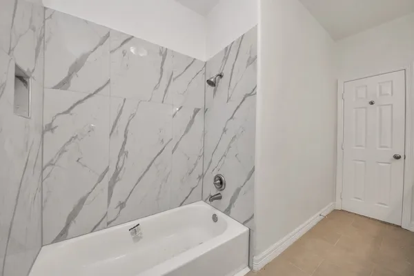 $339,990 | 7925 Diamond Oak Drive, Texas City, TX 77591