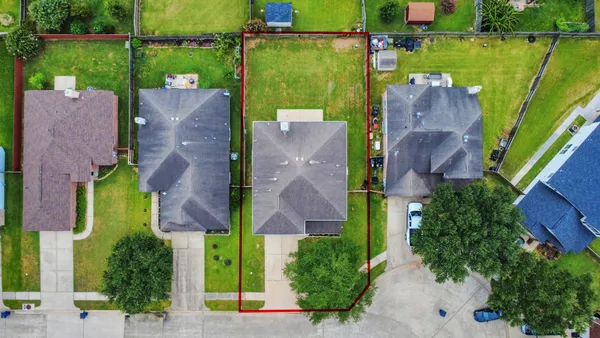 $339,990 | 7925 Diamond Oak Drive, Texas City, TX 77591