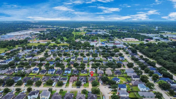 $339,990 | 7925 Diamond Oak Drive, Texas City, TX 77591