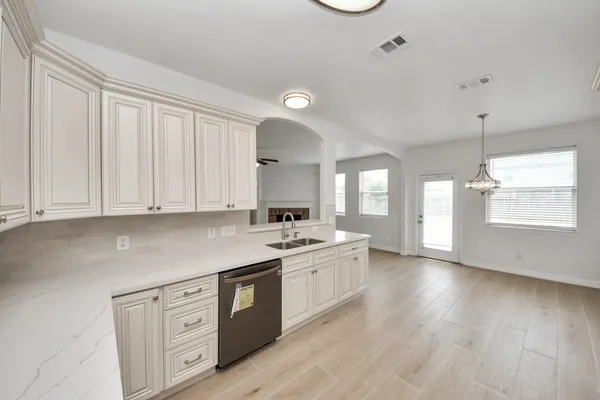 $339,990 | 7925 Diamond Oak Drive, Texas City, TX 77591