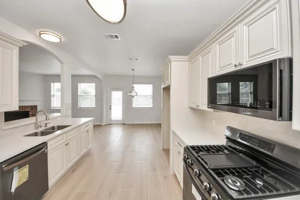 $339,990 | 7925 Diamond Oak Drive, Texas City, TX 77591