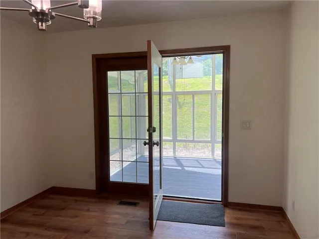 $485,000 | 36987 West 63rd Street, Camden, MO 64017