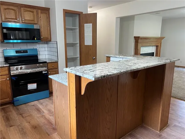 $485,000 | 36987 West 63rd Street, Camden, MO 64017