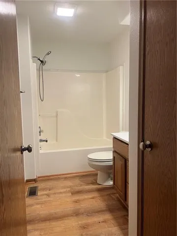 $485,000 | 36987 West 63rd Street, Camden, MO 64017