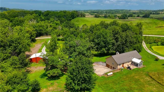 $485,000 | 36987 West 63rd Street, Camden, MO 64017