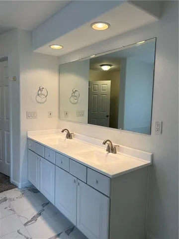 $485,000 | 36987 West 63rd Street, Camden, MO 64017