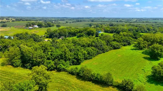 $485,000 | 36987 West 63rd Street, Camden, MO 64017