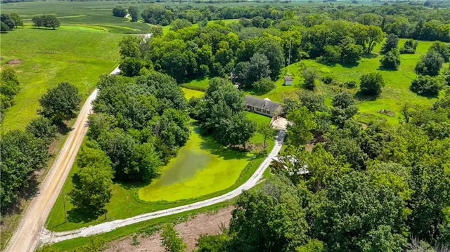 $485,000 | 36987 West 63rd Street, Camden, MO 64017