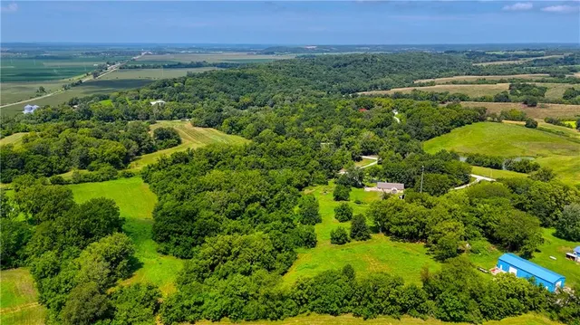 $485,000 | 36987 West 63rd Street, Camden, MO 64017