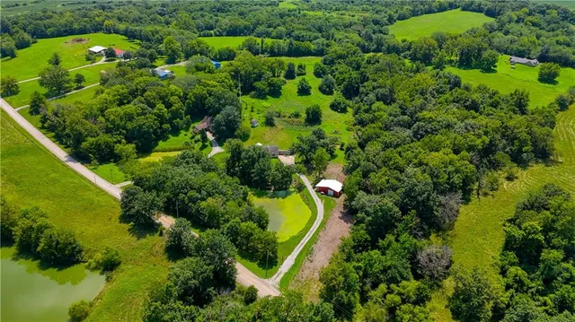 $485,000 | 36987 West 63rd Street, Camden, MO 64017