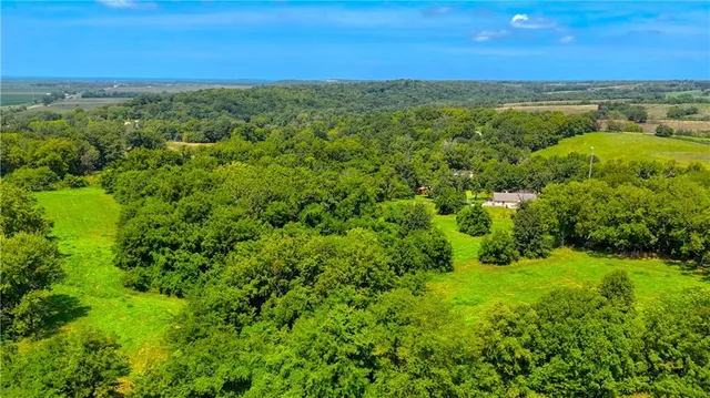 $485,000 | 36987 West 63rd Street, Camden, MO 64017