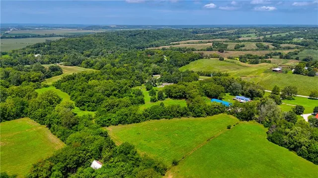 $485,000 | 36987 West 63rd Street, Camden, MO 64017