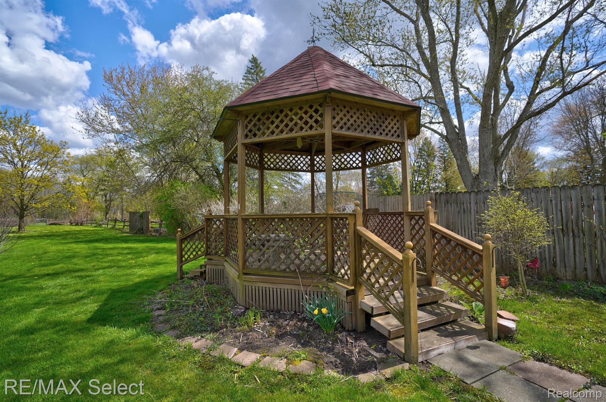 1437 Belsay Road Burton, MI 48509 - Photo 13 of 59 Gallery Image 13