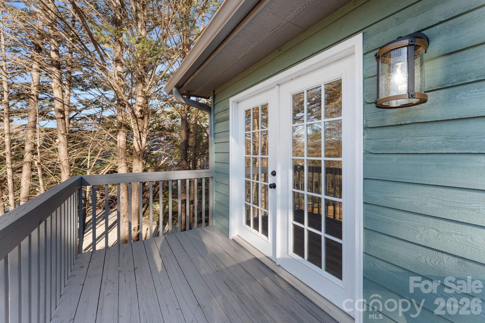 15 Glory Road Franklin, NC 28734 - Photo 28 of 37 a view of balcony with wooden floor and fence