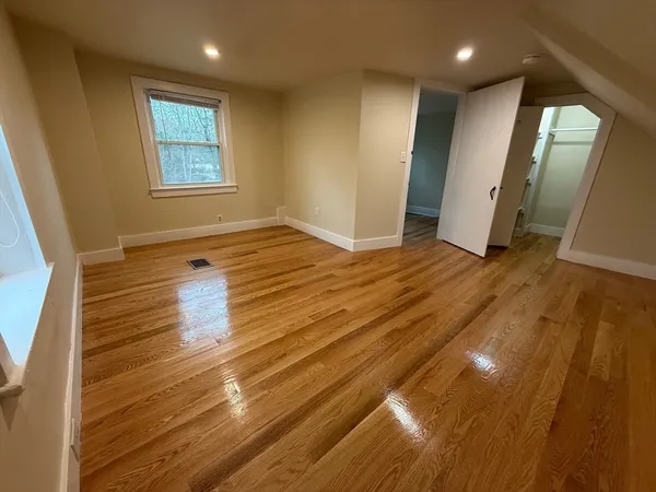 $2,800 | 387 West Washington Street, Unit 2, Hanson, MA 02341