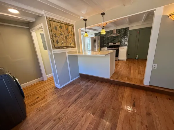 $2,800 | 387 West Washington Street, Unit 2, Hanson, MA 02341