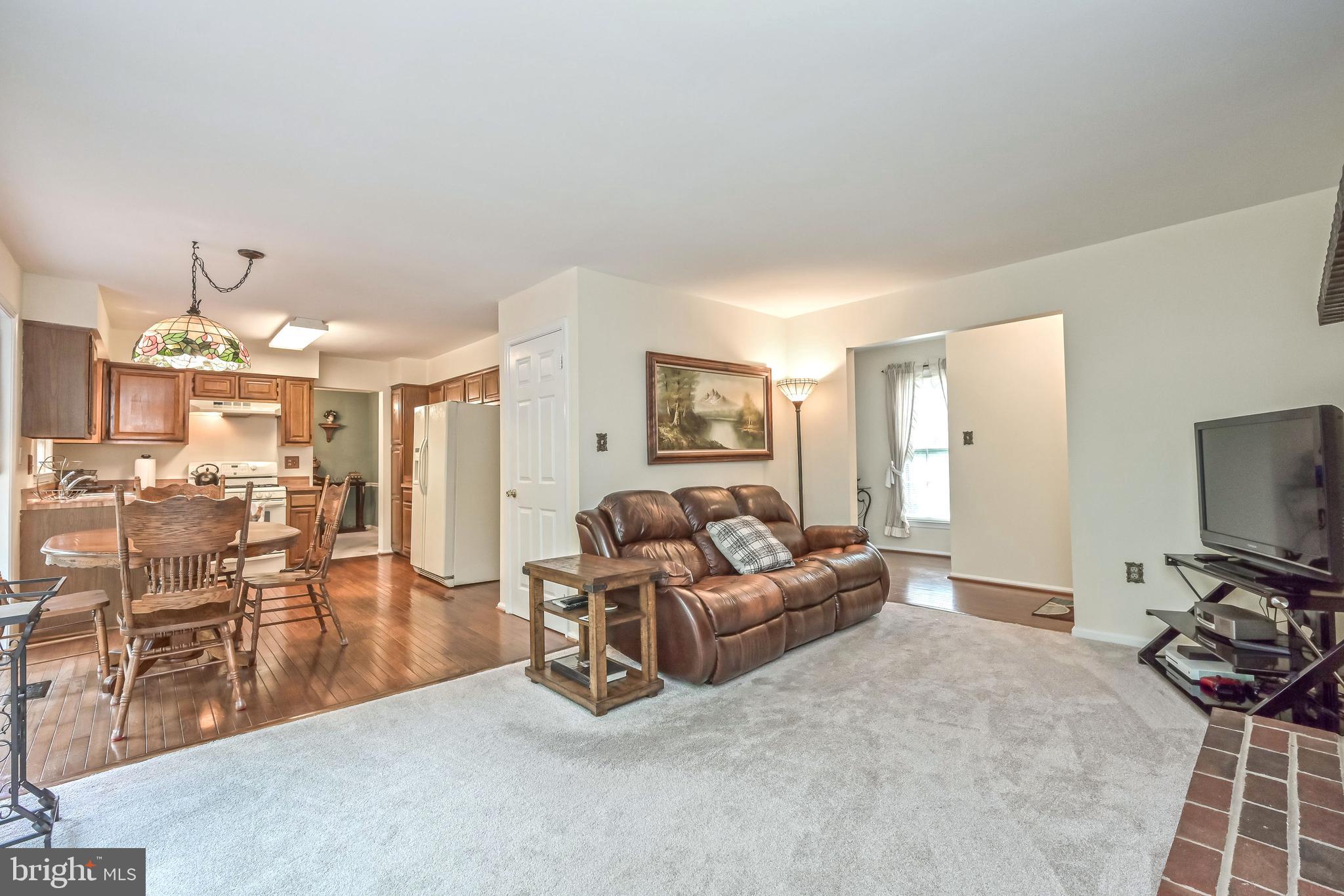 9754 Ironmaster Drive Burke, VA 22015 - Photo 10 of 34 Family room off kitchen