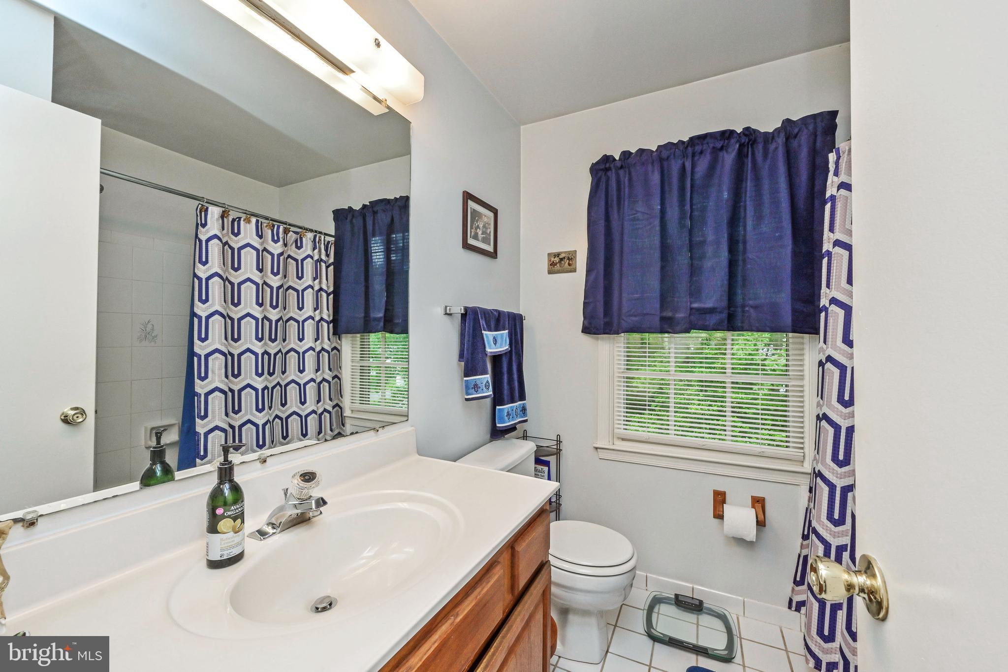 9754 Ironmaster Drive Burke, VA 22015 - Photo 19 of 34 Lovely hall bath