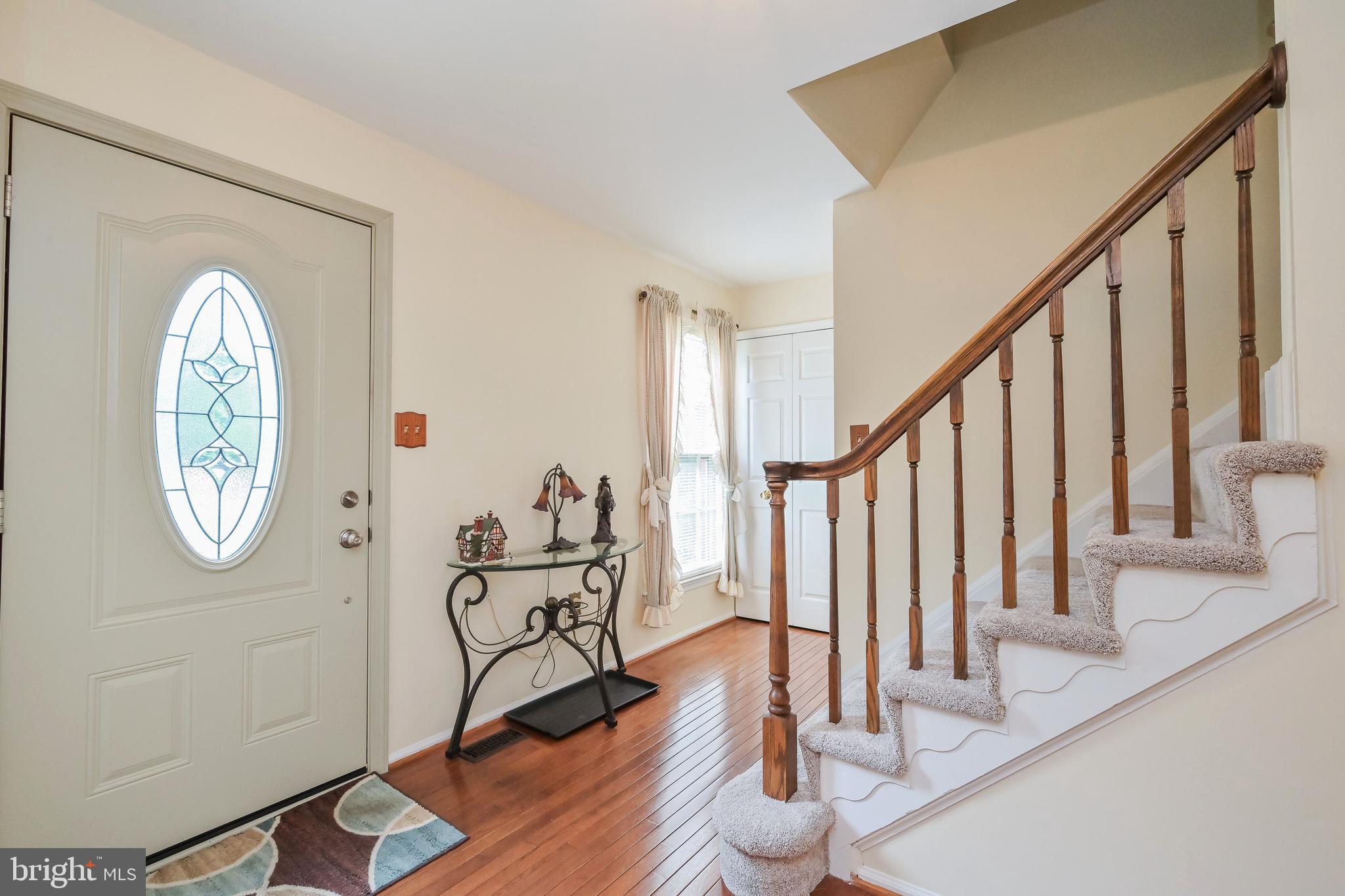 9754 Ironmaster Drive Burke, VA 22015 - Photo 4 of 34 Gleaming hardwood flooring!