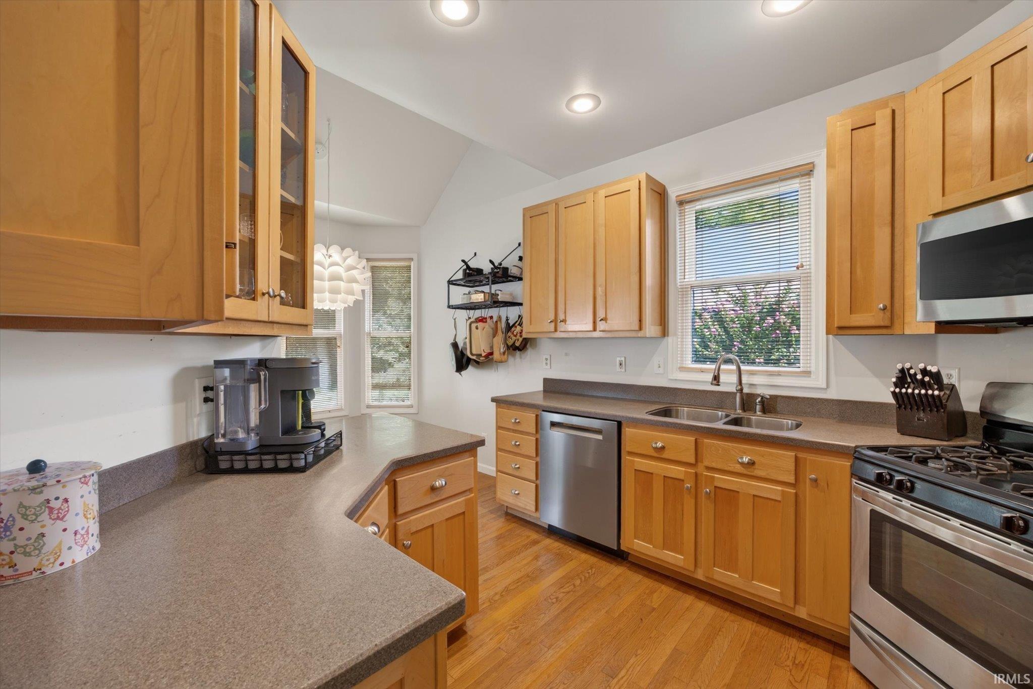 1048 East Chris Lane Bloomington, IN 47401 - Photo 7 of 47