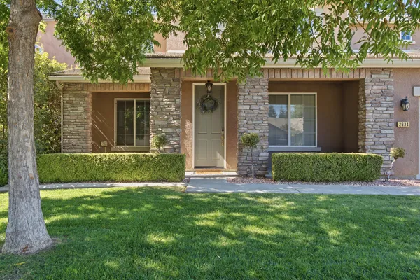 $729,000 | 2634 West Taylor Avenue, Visalia, CA 93291