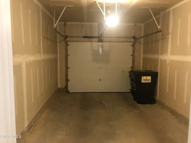 $2,250 | Rdg Manor, Unit 2007, Schenectady, NY 12309