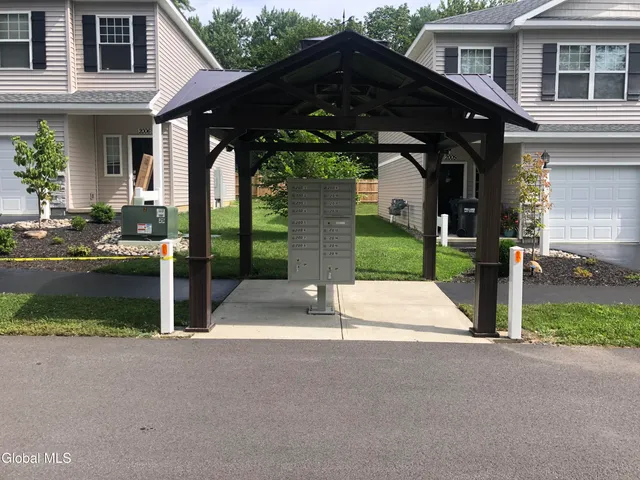 $2,250 | Rdg Manor, Unit 2007, Schenectady, NY 12309