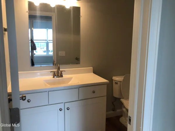 $2,250 | Ridge Manor, Unit 2007, Niskayuna, NY 12309