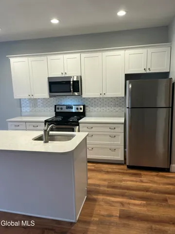 $2,250 | Ridge Manor, Unit 2007, Niskayuna, NY 12309