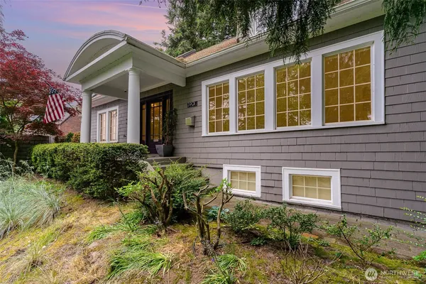 $6,800 | 3901 South Court Street, Seattle, WA 98144