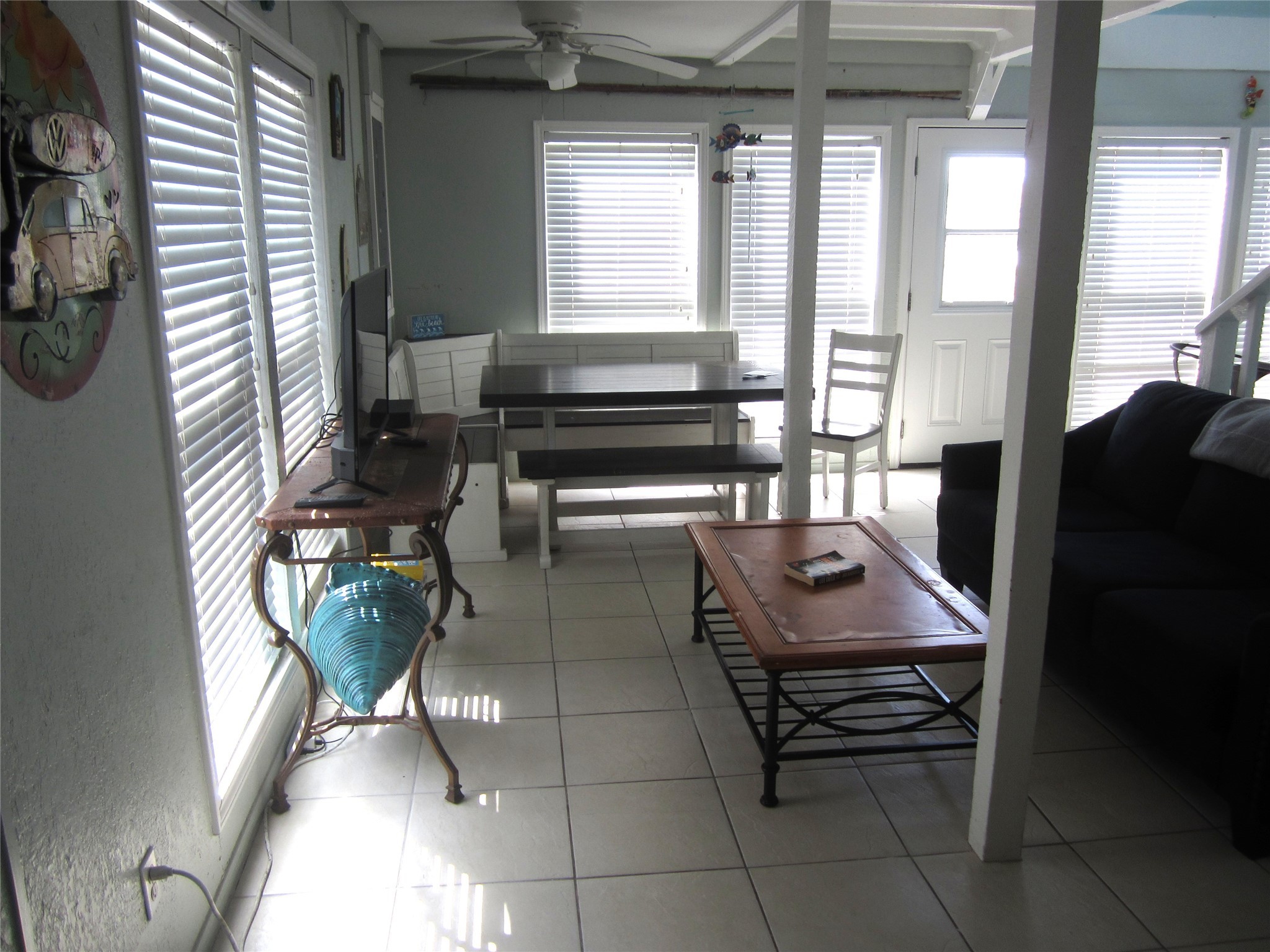 21639 Termini-San Luis Pass Road Galveston, TX 77554 - Photo 14 of 33 a reading room with furniture and a window