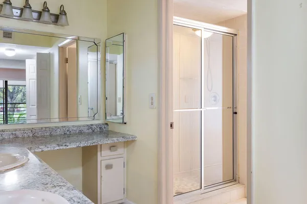 $2,300 | 5701 Camino Del Sol, Unit 204, Boca Raton, FL 33433