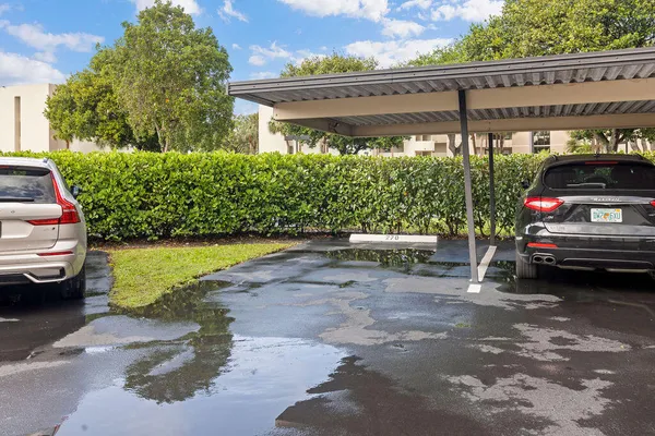 $2,300 | 5701 Camino Del Sol, Unit 204, Boca Raton, FL 33433