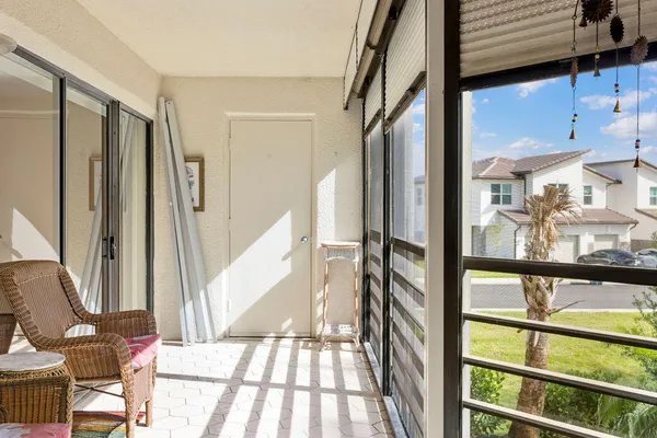 $2,300 | 5701 Camino Del Sol, Unit 204, Boca Raton, FL 33433