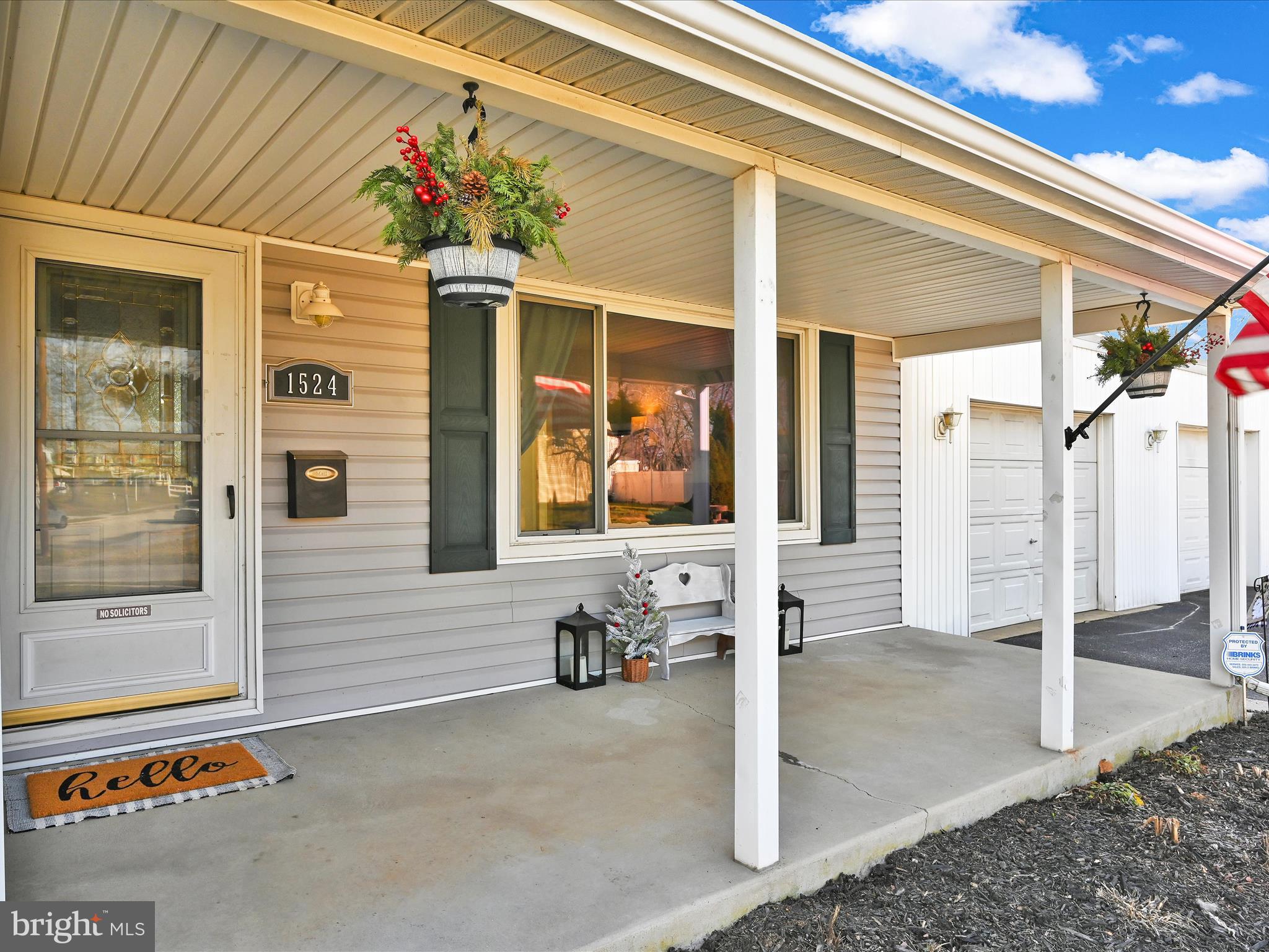1524 Devers Road York, PA 17404 - Photo 4 of 25 Porch