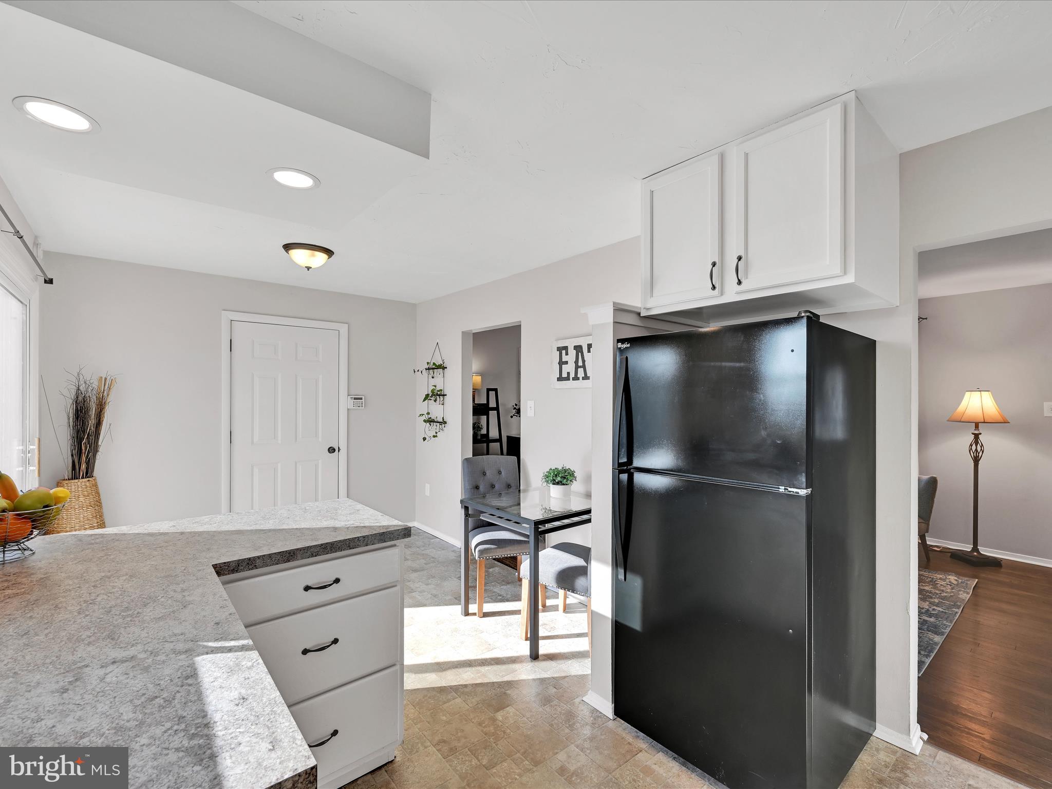 1524 Devers Road York, PA 17404 - Photo 10 of 25 Kitchen & Dining